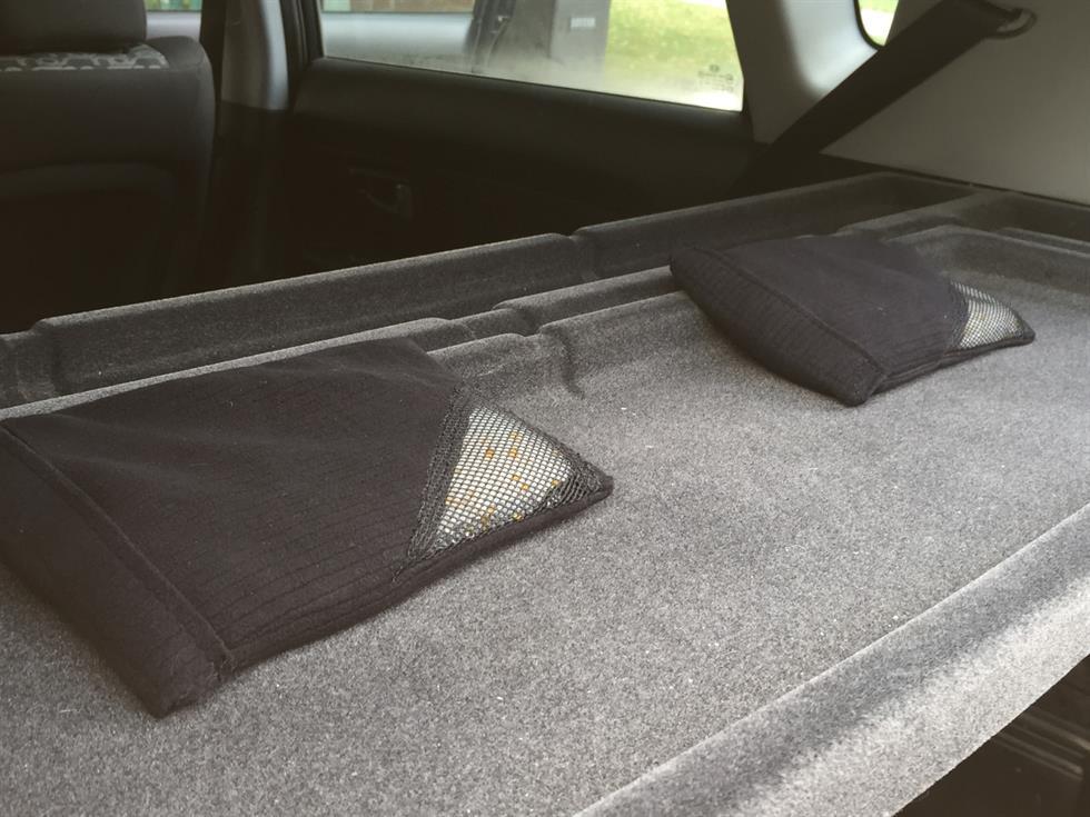 2 x Medium CAR DEHUMIDIFYING BAG REUSABLE MOISTURE DAMP ABSORBING POLAR FLEECE