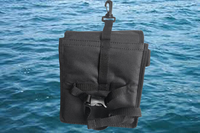 AKM - Large Cargo Pockets