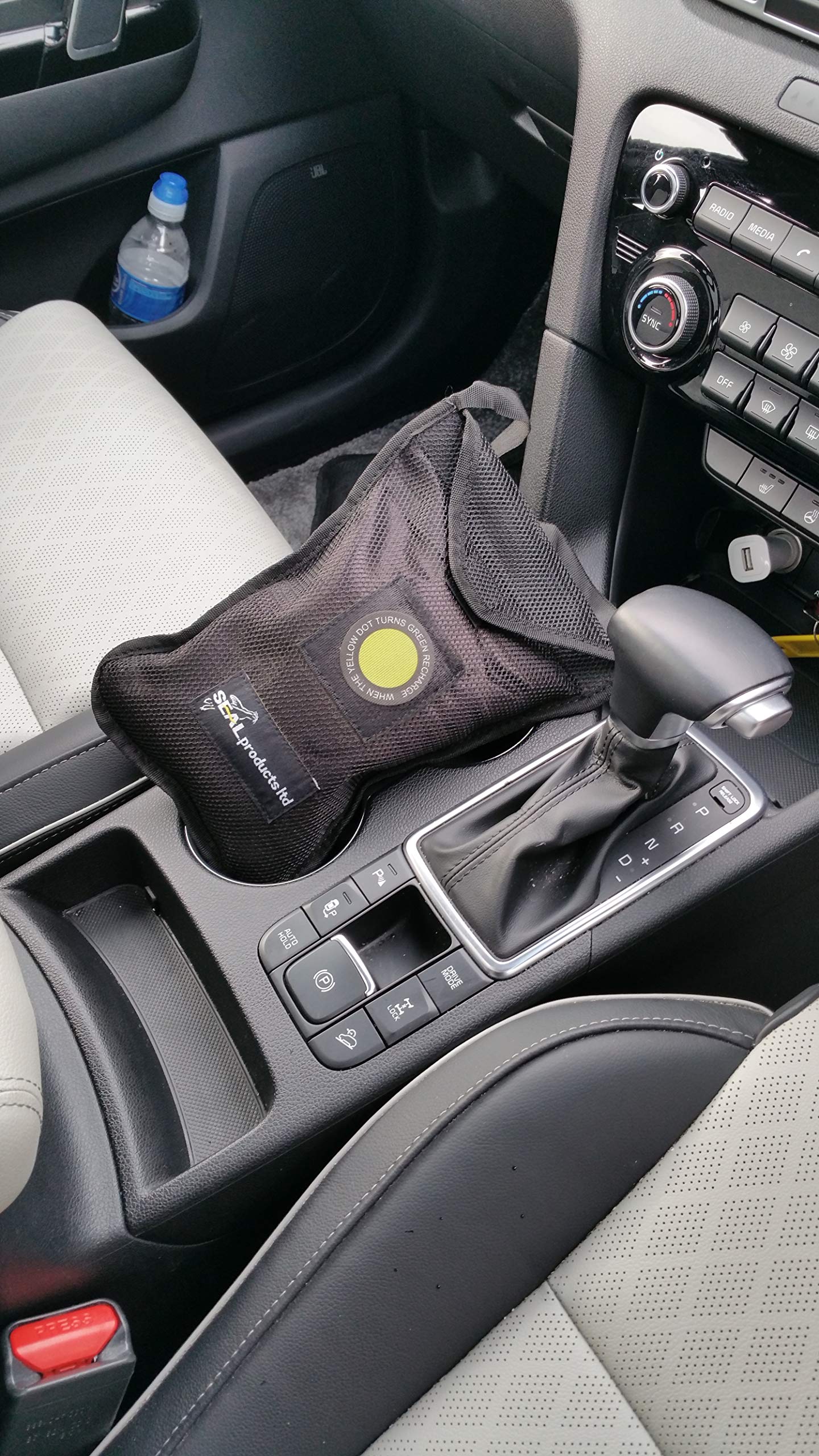 Seal Products Auto Dehumidifier- Damp Eater - Home/car anti-humidity